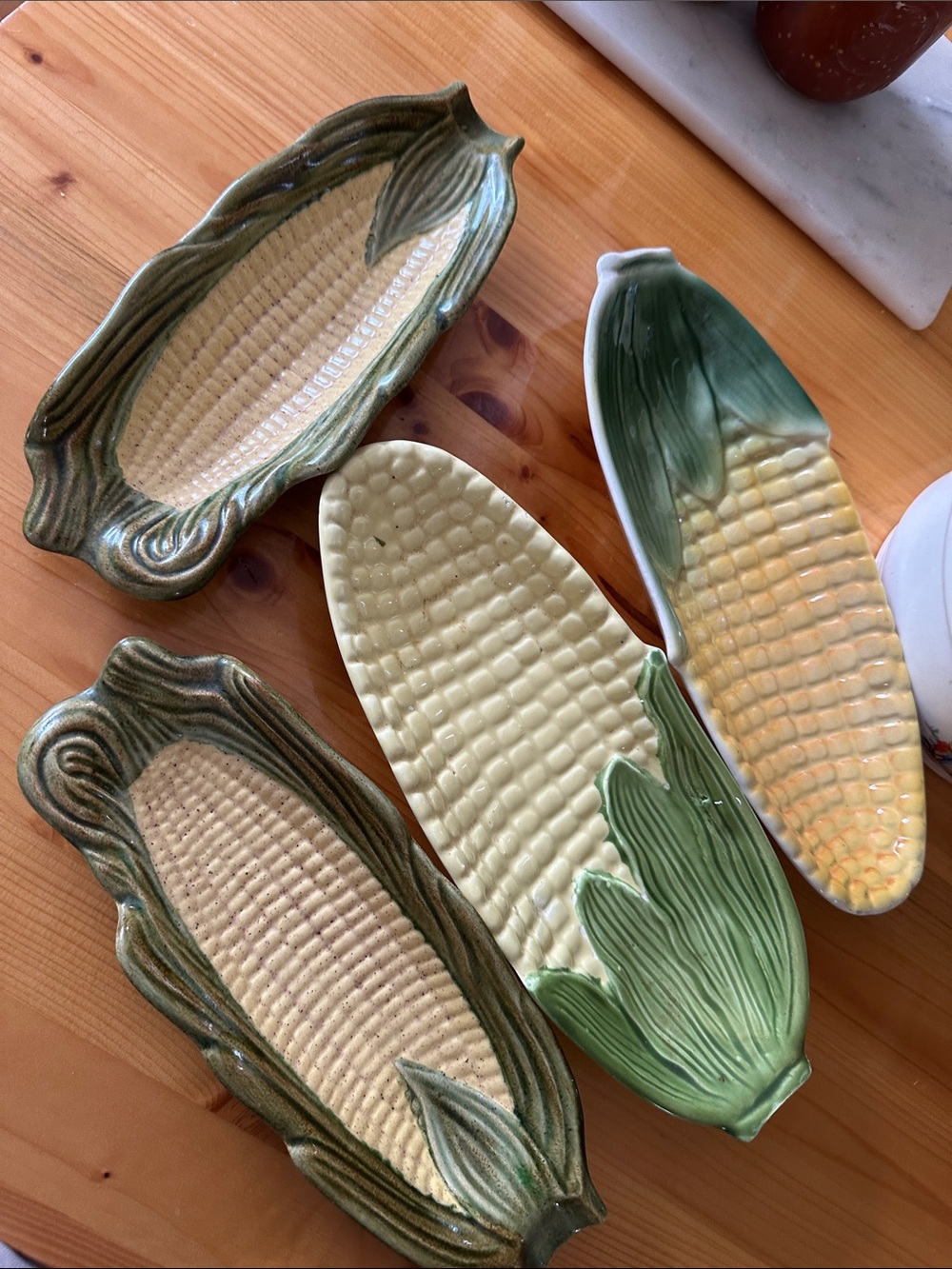 Green and Cream Ceramic Corn Cob Serving Dishes